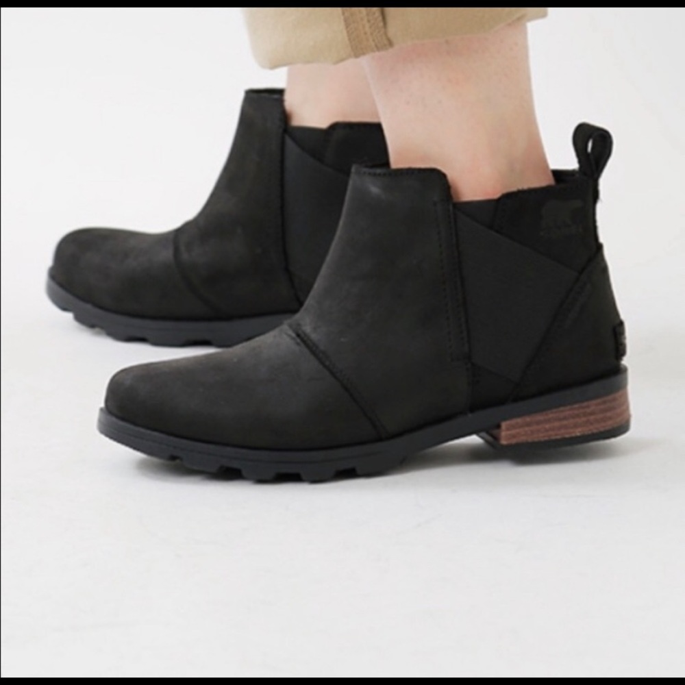 Sorel Emilie Chelsea boot